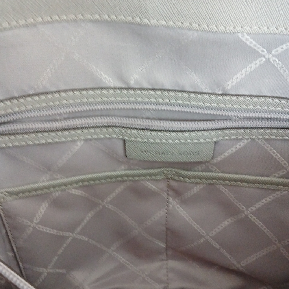 Michael Kors Voyager East West Tote - Picture 8 of 9